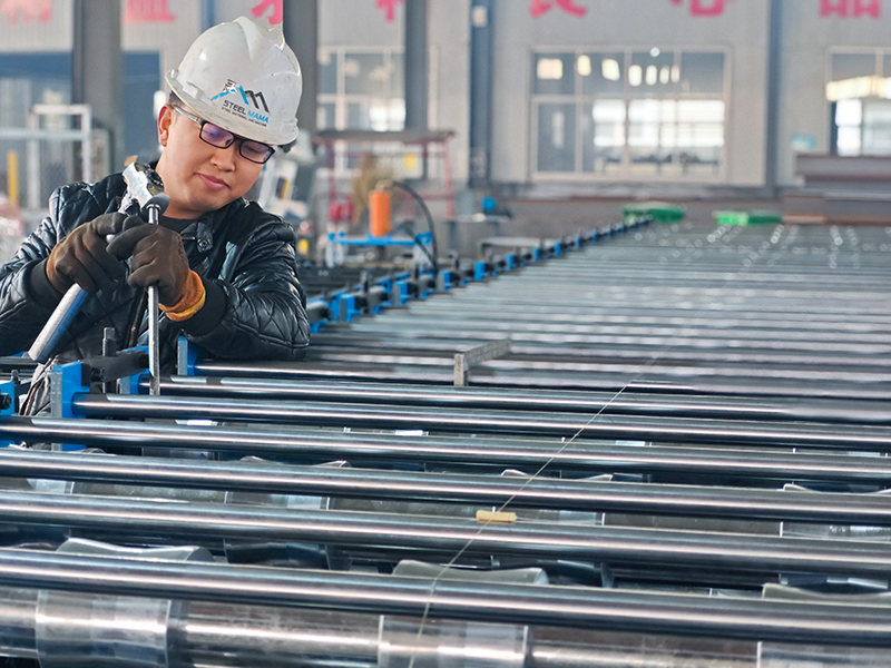 Fabricante de máquinas formadoras de rollos para techos de metal en China