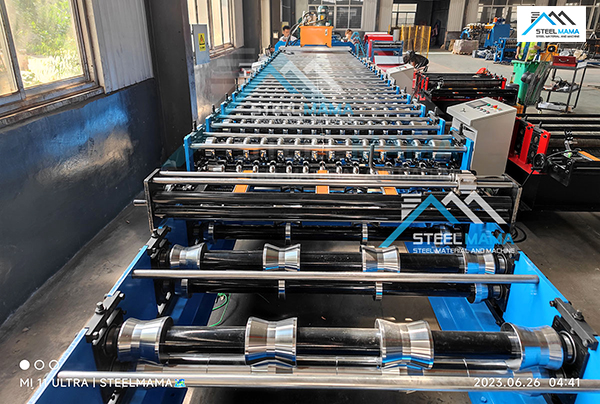 Máquina Formadora De Láminas De Techo De Tres Capas Para Fabricación De Chapas Corrugadas Trapezoidales