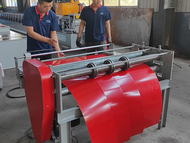 Máquina cortadora de bobinas de acero
