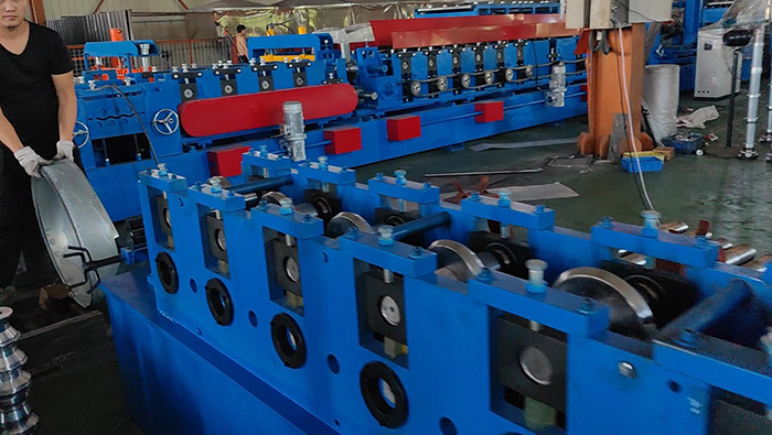 Máquina de quilla de acero ligero Solución